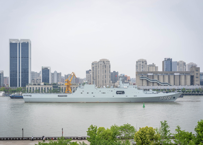 海軍現(xiàn)役艦抵滬 今開放登艦參觀